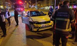 Batman'da iki otomobil çarpıştı