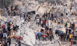 Gazze Şeridi'nde şehit sayısı 49 bin 747'ye yükseldi
