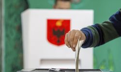 Arnavutluk’ta parlamento seçimlerine başladı