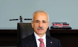Bakan Uraloğlu: Çocuklarımızı dijital dünyanın risklerinden koruyacağız
