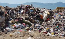 CHP'li İzmir Büyükşehir Belediyesine 3,7 milyon lira "vahşi depolama" cezası