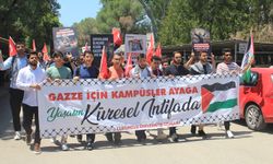Çukurova Üniversitesi öğrencileri "Gazze çocuk mezarlığına döndü, daha neyi bekliyorsunuz"