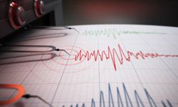 Endonezya'da 6 büyüklüğünde deprem