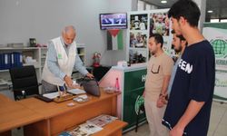 Gazze için düzenlenen kermesin gelirleri Umut Kervanı yetkililerine teslim edildi 