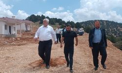 HÜDA PAR heyeti Kahramanmaraş'ta deprem konutlarını yerinde inceledi