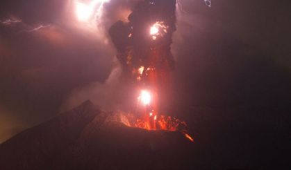 Sakurajima Yanardağı'nda patlama