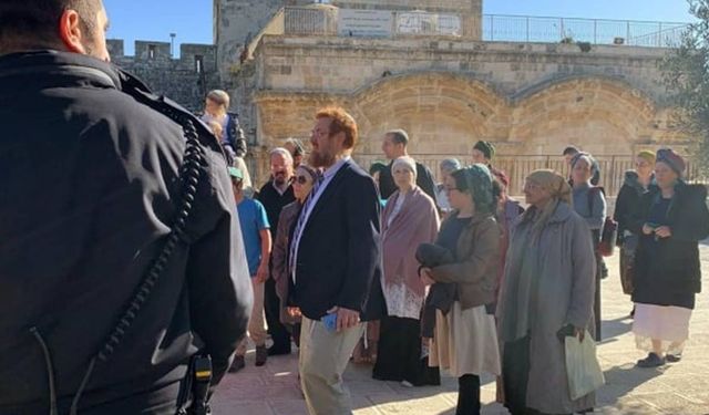 Aşırılıkçı Yehuda Glick, siyonistlerin Mescid-i Aksa baskınını yönetti