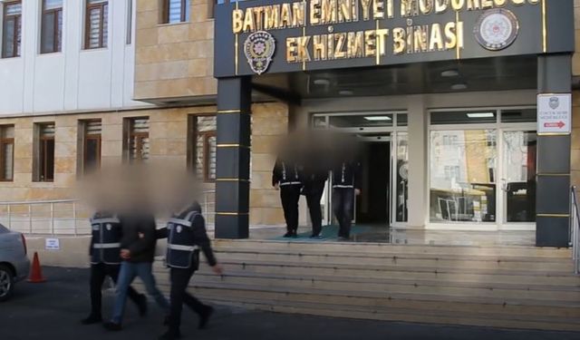 Batman’da otomobil parçaları çalan iki şüpheli tutuklandı