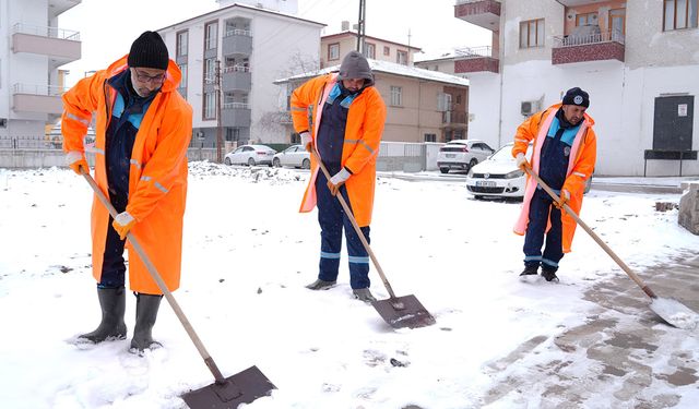 Battalgazi Belediyesinden karla mücadele çalışması