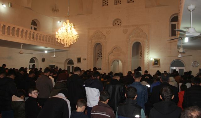 Mardin’de Ramazanın ilk teravih namazı manevi atmosfer içinde kılındı