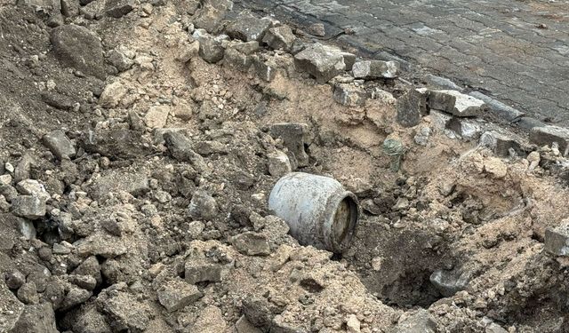 Nusaybin’de altyapı çalışmasında patlayıcı dolu mutfak tüpü bulundu