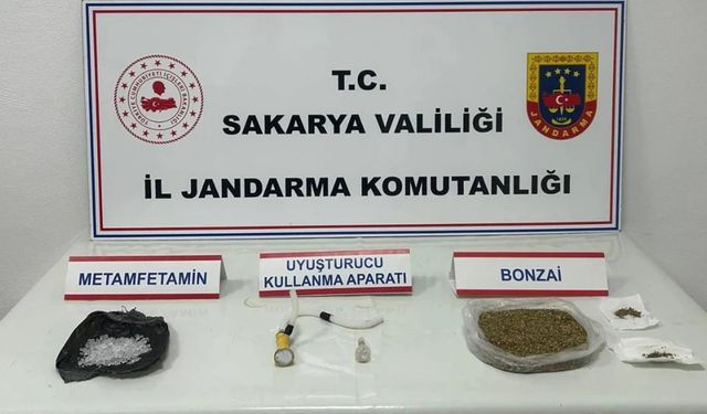 Sakarya'da uyuşturucu operasyonu: 3 kişi tutuklandı