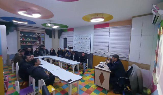 Anamur'da "Baba Okulu Seminerleri" düzenlendi