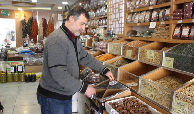 Mardin çarşı esnafı Ramazan hareketliliğini umutla bekliyor 