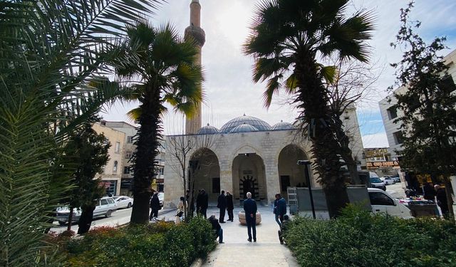 Şanlıurfa'da tarihi cami yeniden ibadete açıldı