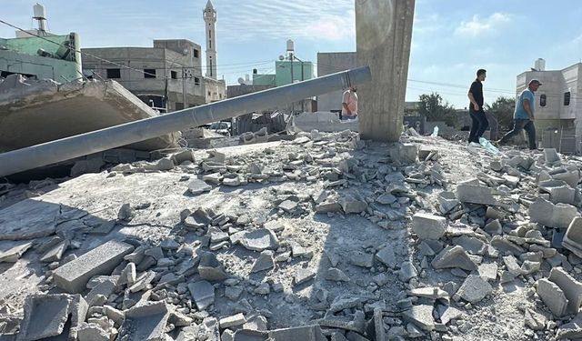81 günlük ablukanın ardından Gazze'ye sınırlı yardım girişi