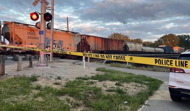 ABD'de tren yayalara çarptı: 2 ölü bir kayıp
