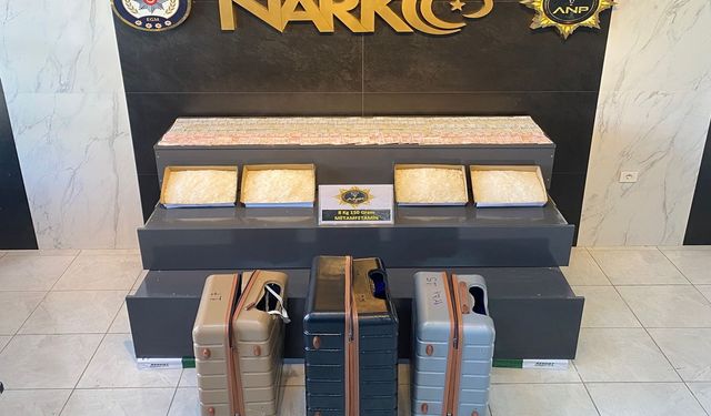 Ağrı'da 8 kilogram uyuşturucu ele geçirildi