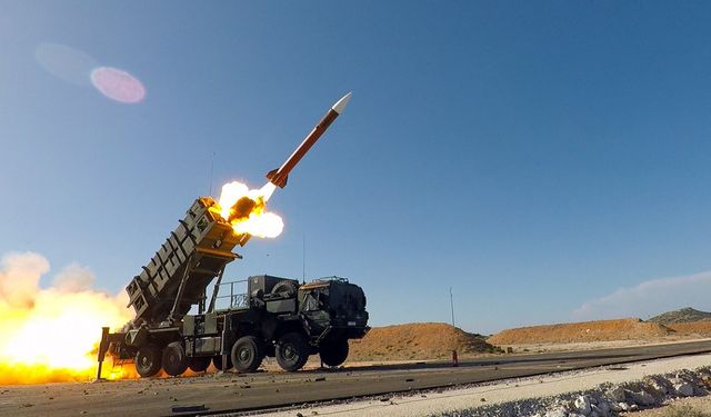 Almanya'dan Ukrayna'ya patriot füzesi yardımı