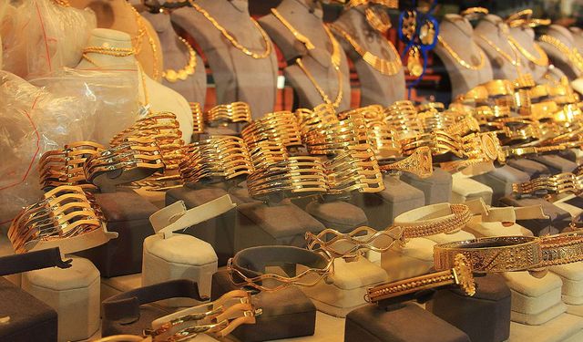 Altın fiyatları Fed toplantısı öncesi yükselişini sürdürüyor