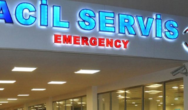 Ambulans ile cip çarpıştı: 4 yaralı