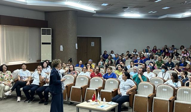 Balcalı da sağlık çalışanlarına aşı eğitimi