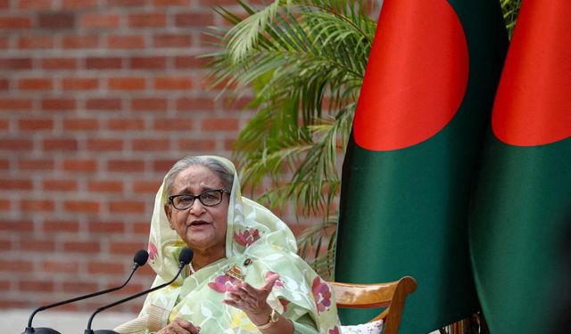 Bangladeş, devrik başbakan Hasina’nın partisinin faaliyetlerini yasakladı