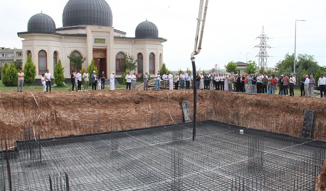 Batman'da Şeyh Maruf Dergah Camii'nin temeli dualarla atıldı