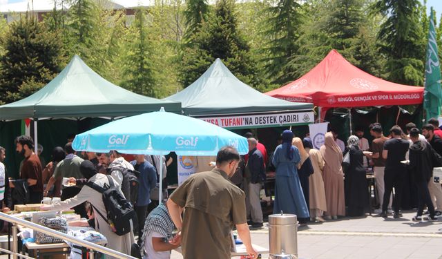 Bingöl Üniversitesi öğrencilerinden Gazze yararına kermes 