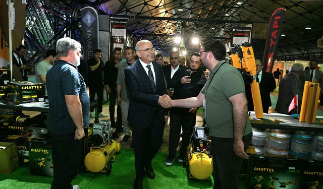 Büyükşehir Belediye Başkanı Er: Fuarlar bölgemizin kalkınması için büyük önem arz ediyor