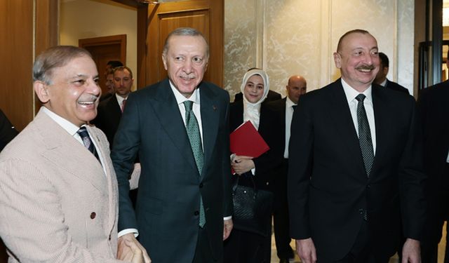 Cumhurbaşkanı Erdoğan, Türkiye-Azerbaycan-Pakistan Üçlü Zirvesi'ne katıldı