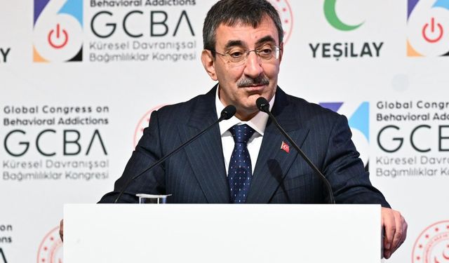 Cumhurbaşkanı Yardımcısı Yılmaz'dan cari açık değerlendirmesi
