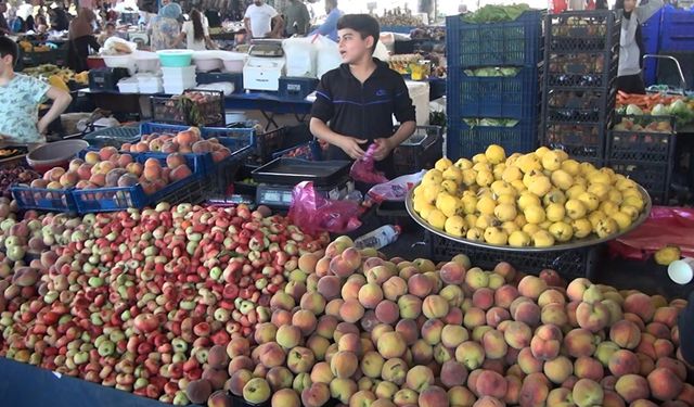 Dar gelirli vatandaş meyveye ulaşamıyor