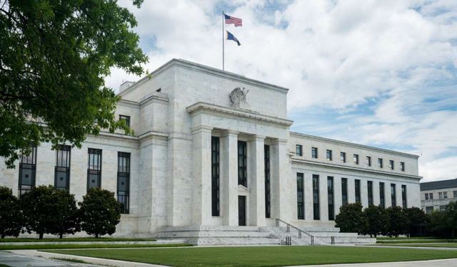 Fed faizi yüzde 4.50 seviyesinde sabit tuttu