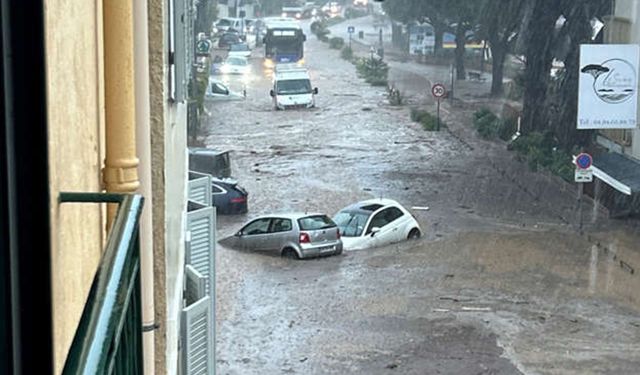 Fransa'da meydana gelen selde 3 ölü, 2 kayıp