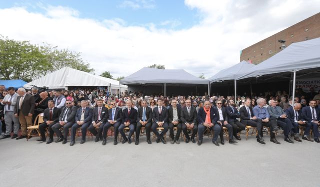 Fransa'nın Roubaix kentinde Eyüp Sultan Camii dualarla açıldı