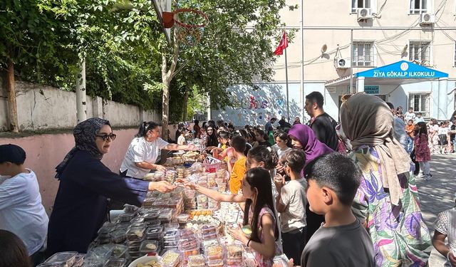 Gazze için okullarda yardım seferberliği devam ediyor