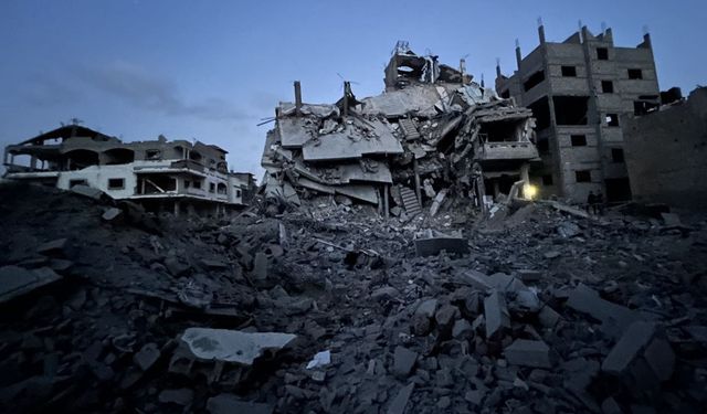 Gazze Şeridi'nde şehit sayısı 52 bin 535'e yükseldi