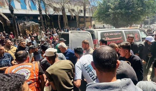 Gazze Şeridi'nde şehit sayısı 54 bin 249'a yükseldi