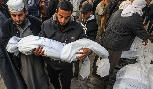 Gazze'de can kaybı 53 bin 655'e yükseldi