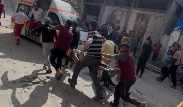 Gazze'de şehit sayısı 53 bine yaklaştı, dünya sessizliğini koruyor
