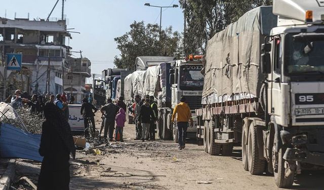 Gazze'deki hükümet: Yardımların işgal kuvvetleri aracılığıyla dağıtma planlarını reddediyoruz