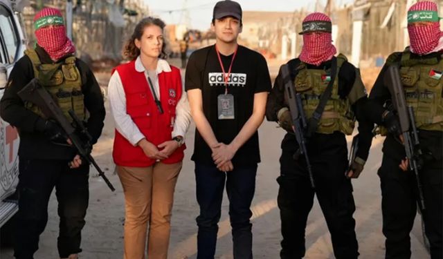 HAMAS, ABD'li siyonist esir İdan Alexander'ı serbest bıraktı