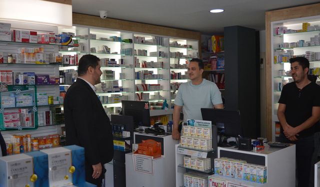 HÜDA PAR Antalya İl Başkanı Durmaz, Eczacılar Gününde eczacıların sorunlarını dinledi