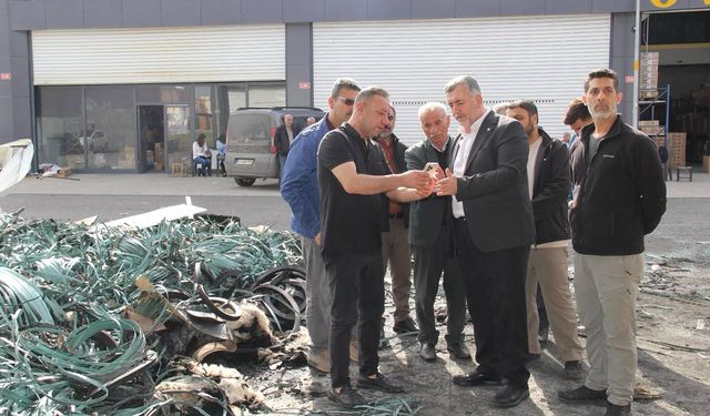 HÜDA PAR İl Başkanı Gülsever’den Sanayi Sitesinde işyeri yanan esnafa ziyaret