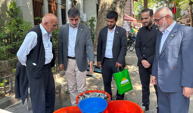 HÜDA PAR'dan Adalar’da esnaf ziyareti