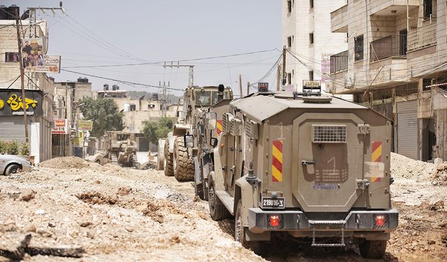 İşgalciler, Cenin'i haritadan silmeye çalışıyor: 600 ev yıkıldı, 22 bin kişi yerinden edildi