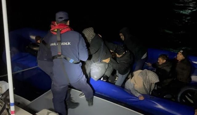 İzmir açıklarında düzensiz göçmen operasyonu