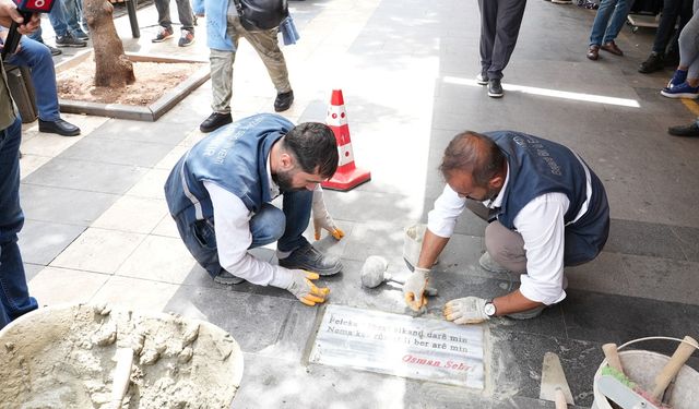 Kürt alimlerin kaldırıma işlenen vecizeleri tepkilerin ardından kaldırıldı