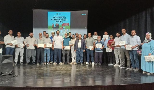 Malatya Büyükşehir Belediyesinden uygulamalı kurban kesimi eğitimi 